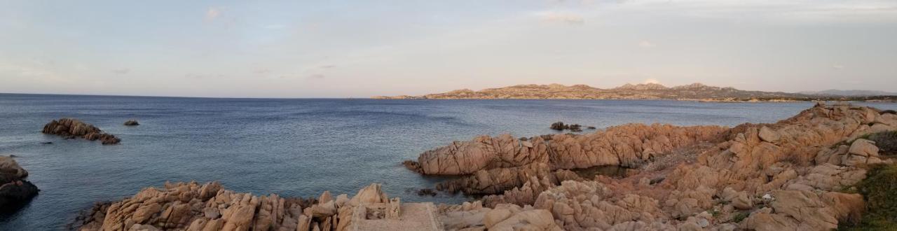 Casa Mughetto R5055 Seafront, Private Sea Access, Swimming Pool Villa La Maddalena  Eksteriør billede