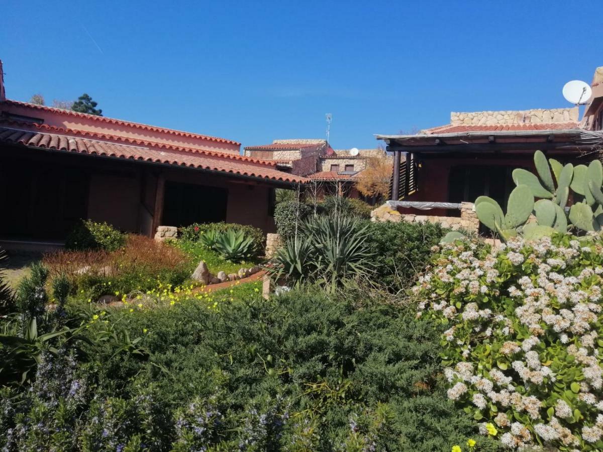 Casa Mughetto R5055 Seafront, Private Sea Access, Swimming Pool Villa La Maddalena  Eksteriør billede